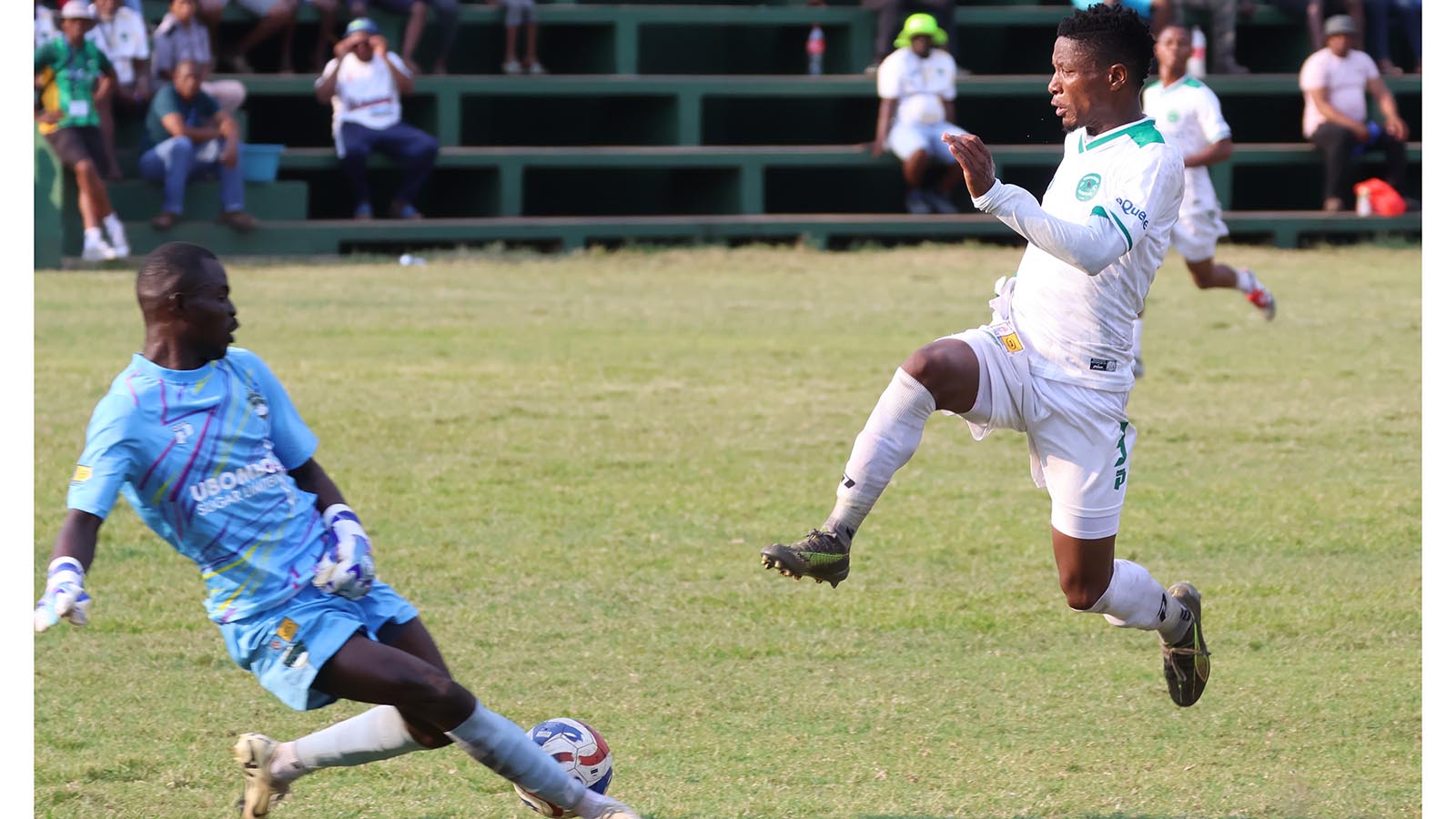 Nsingizini open six-point lead